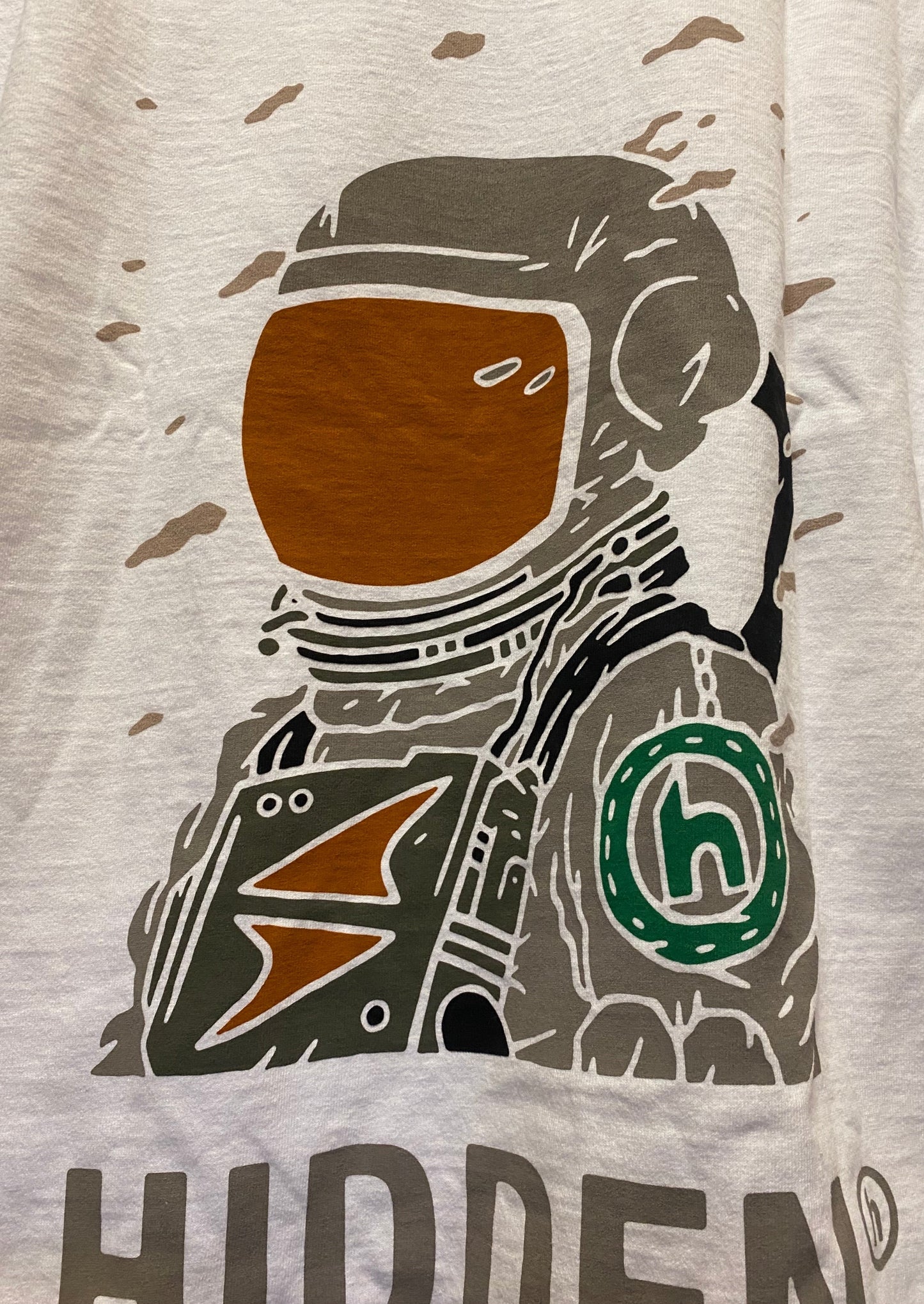 Load image into Gallery viewer, Hidden NY x Star Trak Spaceman Tee (M)
