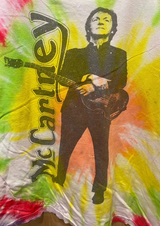 Cargar imagen en el visor de la galería, Camiseta teñida de la gira On the Run de Paul McCartney 2011 (M)
