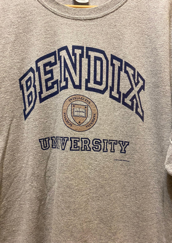Camiseta de ex alumnos de la Universidad de Bendix 2002 (XL)