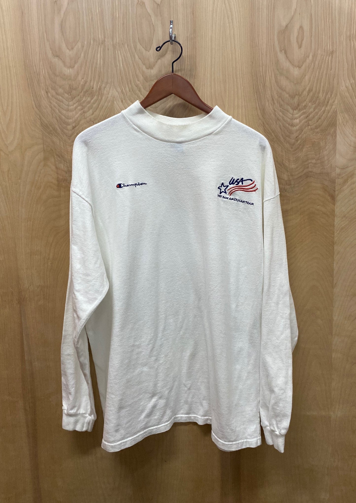 Cargar imagen en el visor de la galería, 1995 USA &amp;quot;Pan American Team&amp;quot; Champion Long Sleeve Crew T-Shirt (6556854550608)
