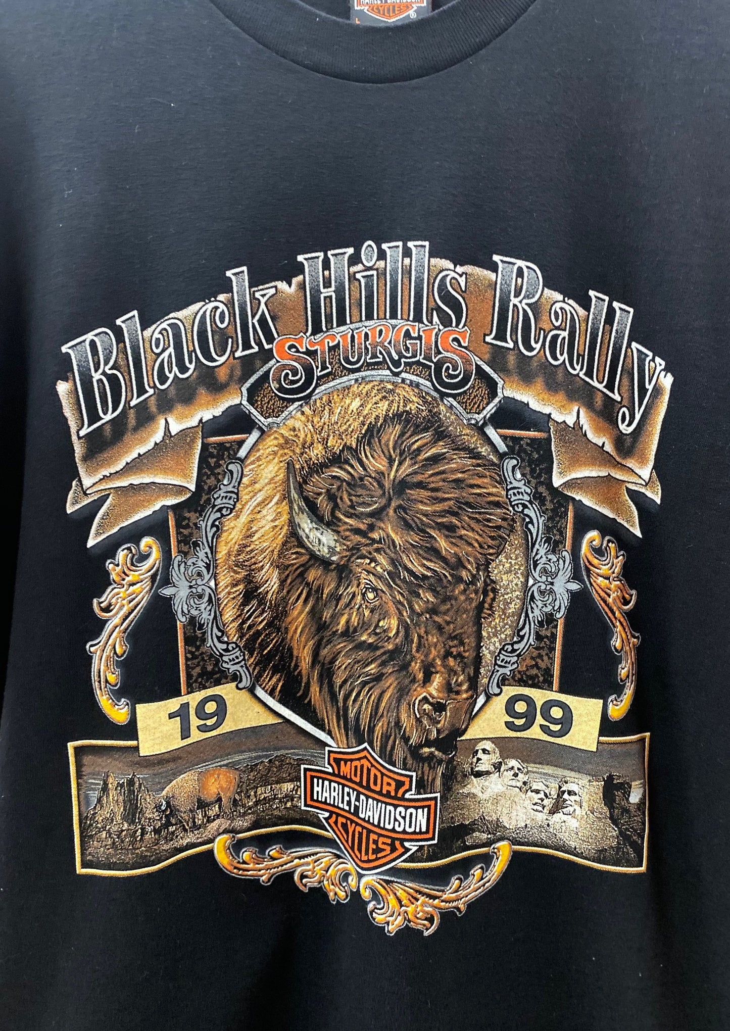 1998 Harley Davidson Bull  Blackhills T-Shirt (4811525652560)