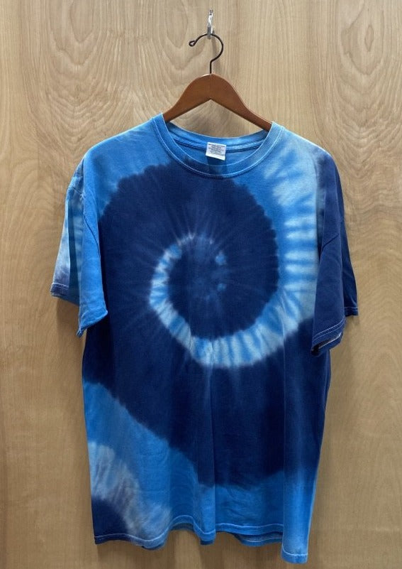 Load image into Gallery viewer, Gilden Tye Dye T-Shirt (6584622350416)

