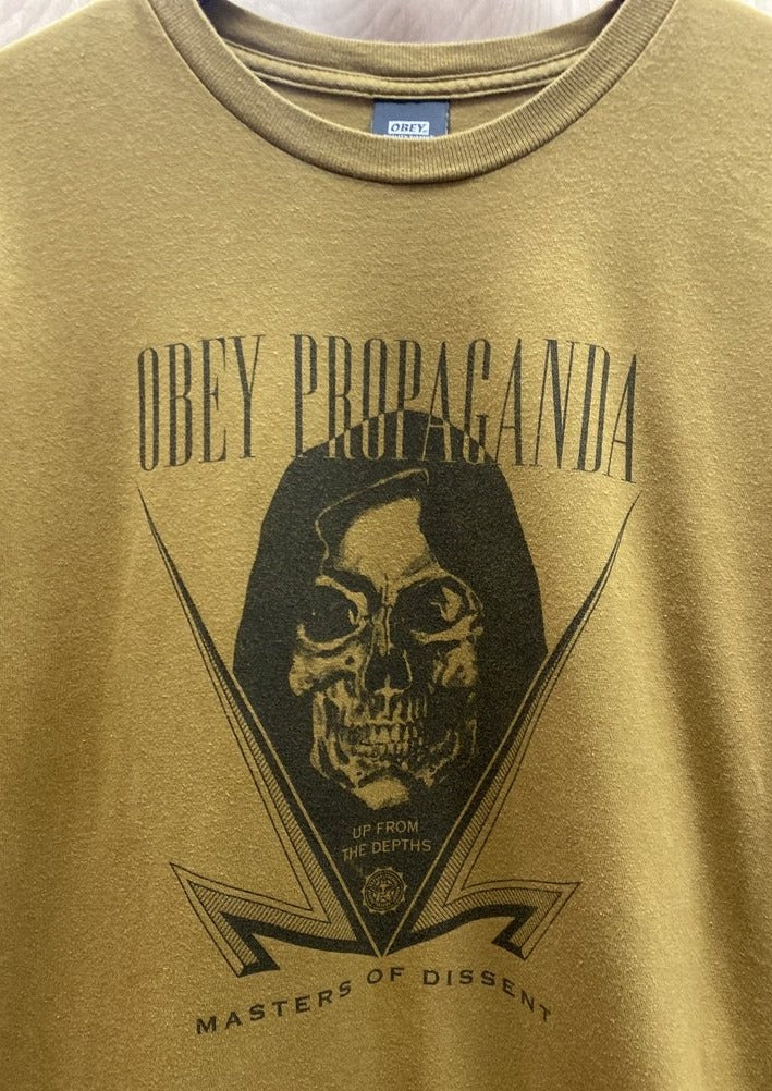 Cargar imagen en el visor de la galería, Vintage Obey Propaganda T-Shirt (6584622907472)
